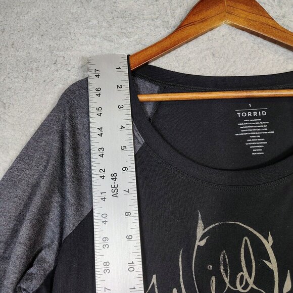 Torrid T-Shirt Womens 1 Black Gray Wild And Free Graphic Print Raglan Sleeve NWT - Picture 7 of 10